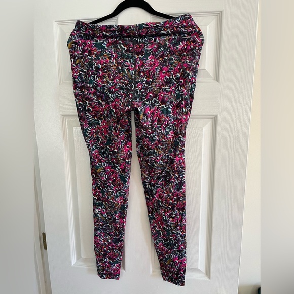 EUC Lululemon Swift Speed High Rise Tight 28” Floral Electric Multi print - Picture 7 of 7